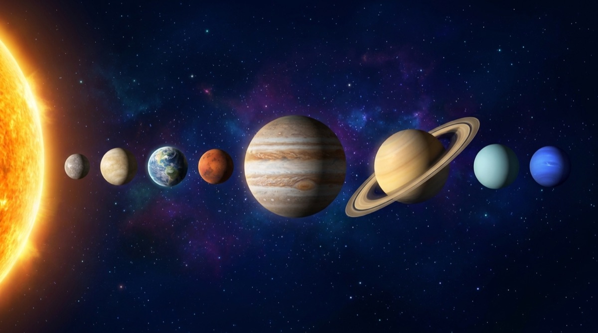 Ilustración: Ocho planetas alrededor del Sol
